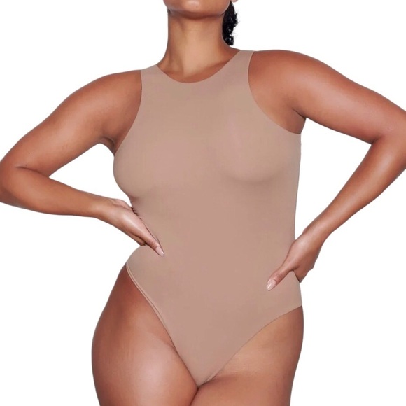 Skims Fits Everybody High Neck Bodysuit Tan Size Small Thong Back - Picture 2 of 7